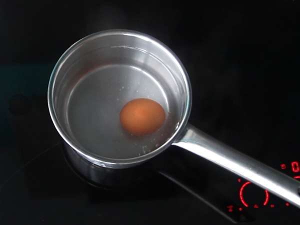 Haşlanmış yumurtalı kremalı avokado mayonezi - çiğ yumurta olmadan - Hazırlık adım 1