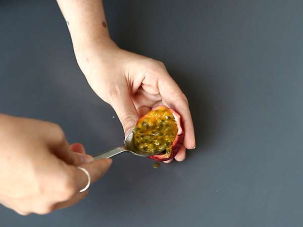 Çarkıfelek meyveli buzlu çay - Hazırlık adım 2