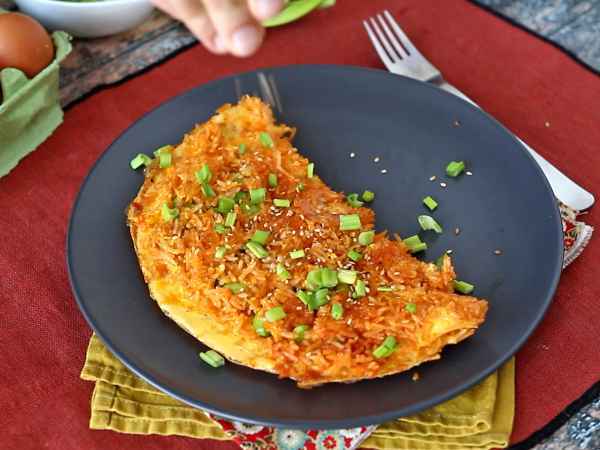 Çıtır pirinç ve soya fasulyeli omlet, hızlı ve israfsız baharatlı bir yemek! - Hazırlık adım 7