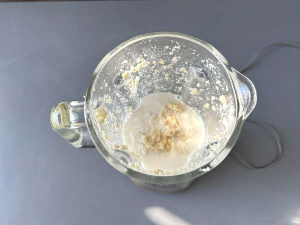 Endülüs Ajoblanco: Yaz aylarında her zaman isteyeceğiniz soğuk çorba - Hazırlık adım 4