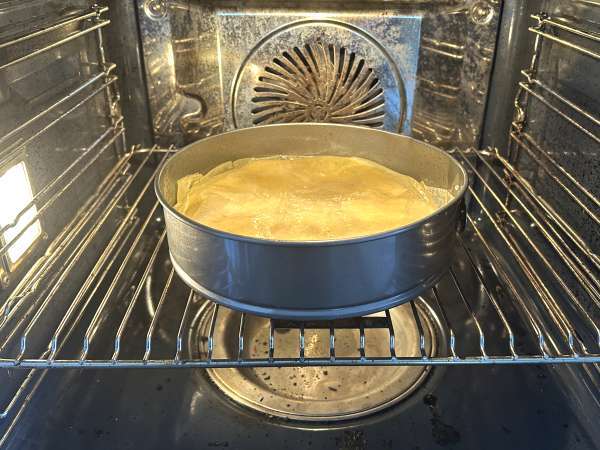 Tuğla hamurlu, tavuklu ve baharatlı geleneksel Fas böreği - Hazırlık adım 15