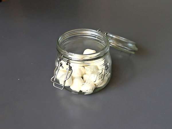 Aperatif veya salata için marine edilmiş mozzarella topları! - Hazırlık adım 1