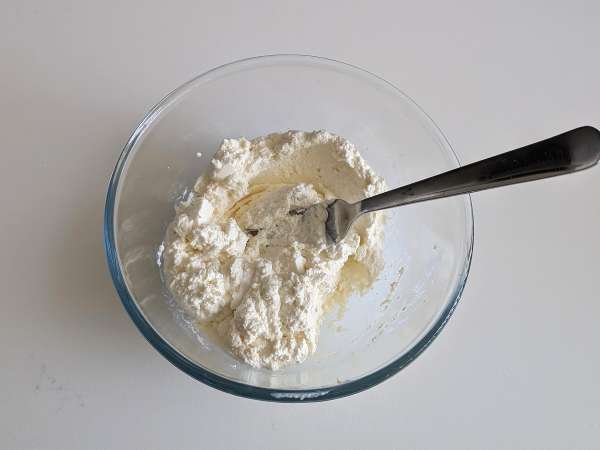 Roka ve ricotta peyniri ile doldurulmuş tortelloni di bresaola: lezzetli ve 10 dakikada hazır! - Hazırlık adım 1