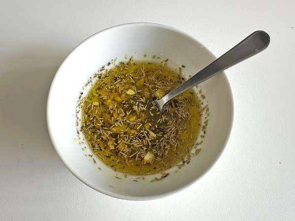 Kurutulmuş domates ve zeytinli fırında beyaz peynir, Akdeniz usulü - Hazırlık adım 1