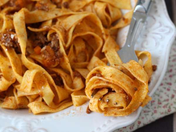 Bolonez soslu makarna - tagliatelle al ragù alla bolognese - Hazırlık adım 9