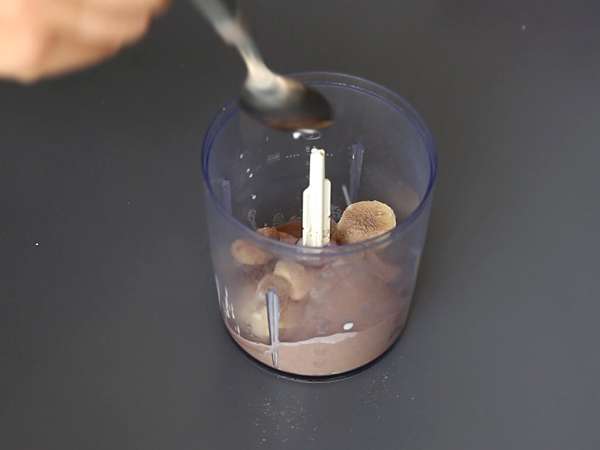 Çikolatalı peynir altı suyu süper protein dondurması, 5 dakikada hazır! - Hazırlık adım 2
