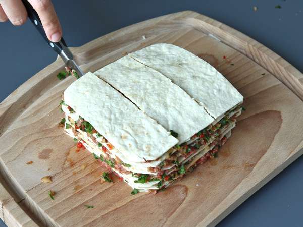 Ekmekli lavaş kebabı, meşhur kolay fırında pişmiş kebaplar! - Hazırlık adım 6