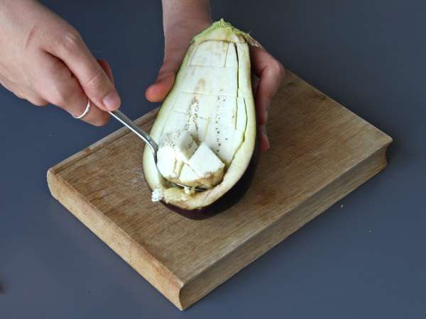 Mozzarella au gratin ile patlıcan dolması - Hazırlık adım 1