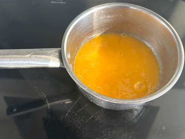 Mango sago, basitliği ile fetheden tapyoka ve mangolu Asya tatlısı. - Hazırlık adım 8