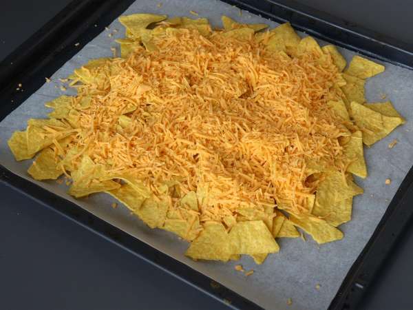 Aperatif bir akşam yemeği için mükemmel nachos! - Hazırlık adım 4