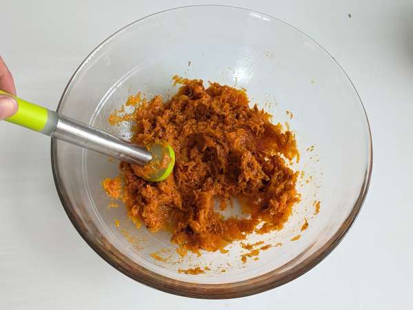 Mantarlı ve telli scamorza peynirli balkabağı köftesi: lezzetli ve kolay fırınlanmış tarif - Hazırlık adım 4