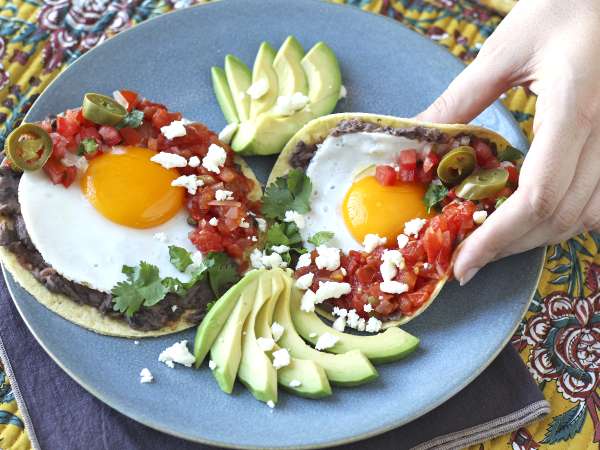 Huevos rancheros: İkonik ve lezzetli Meksika tarifi - Hazırlık adım 11