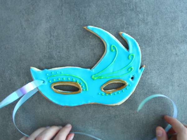 Karnaval kurabiye maskeleri - Hazırlık adım 6