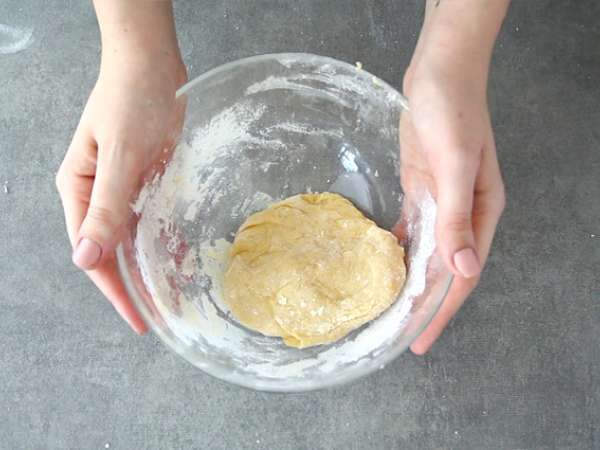 Chiacchiere di carnevale - İtalyan fırında bugnes - Hazırlık adım 2