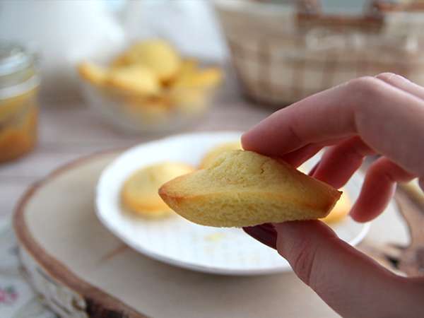 Sade, kabarık madlenler için kolay tarif - Hazırlık adım 5