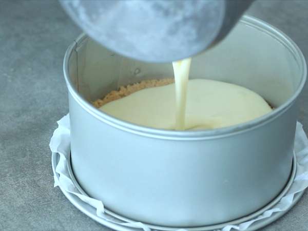 Ekstra fondan 3 çikolatalı pasta - Hazırlık adım 3