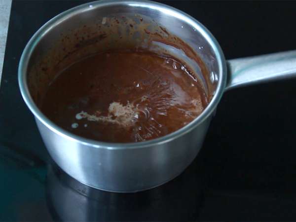 Ekstra fondan 3 çikolatalı pasta - Hazırlık adım 6