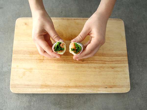 Somon füme ve elmalı Çin böreği - Hazırlık adım 5