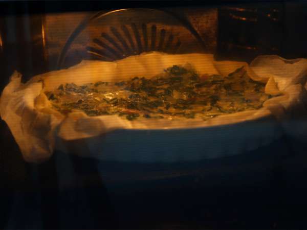 Pazı ve rendelenmiş peynirli tart - Hazırlık adım 6