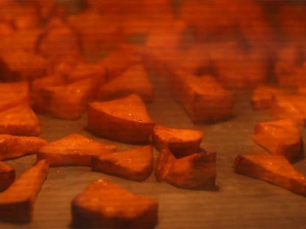 Mercimek ve tatlı patates salatası - Hazırlık adım 2