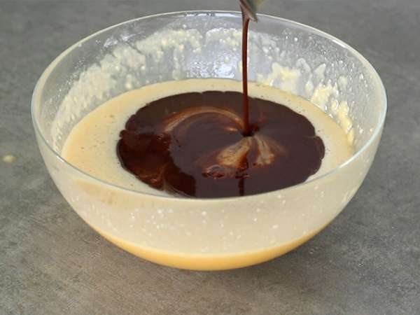 Paskalya'dan kalan çikolatalı brownie - Hazırlık adım 2