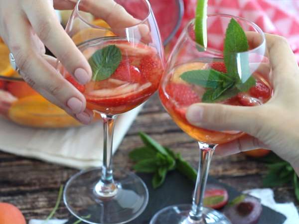 Beyaz şaraplı Sangria - Beyaz Sangria - Hazırlık adım 5