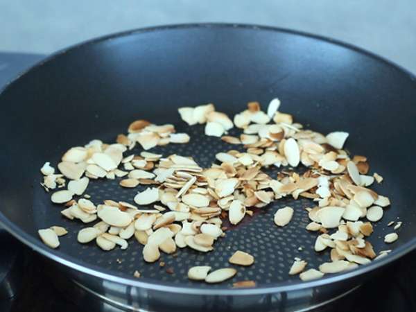 Kayısılı clafoutis - Hazırlık adım 1