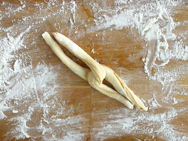 Örgülü kayısı çörekleri - Hazırlık adım 4