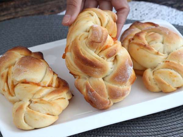 Örgülü kayısı çörekleri - Hazırlık adım 9