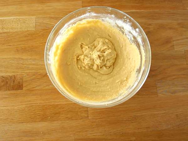 Mirabelle ve bademli baş aşağı kek - Hazırlık adım 4