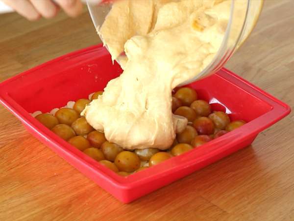 Mirabelle ve bademli baş aşağı kek - Hazırlık adım 5