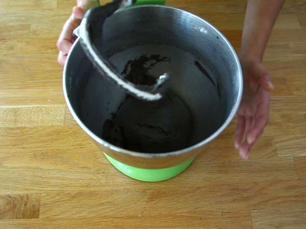 Siyah kalamar mürekkebi çörekleri - Hazırlık adım 2