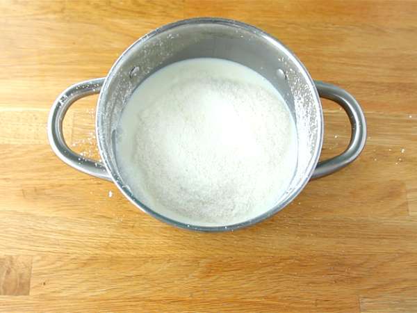 Blanc manger hindistan cevizi ve kuru erik coulis - Hazırlık adım 1