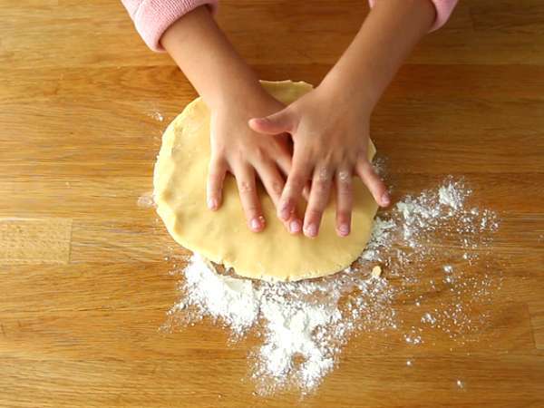 Noel ağacı kurabiyesi - Hazırlık adım 2