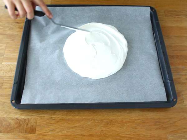 Kolay egzotik meyveli pavlova - Hazırlık adım 2