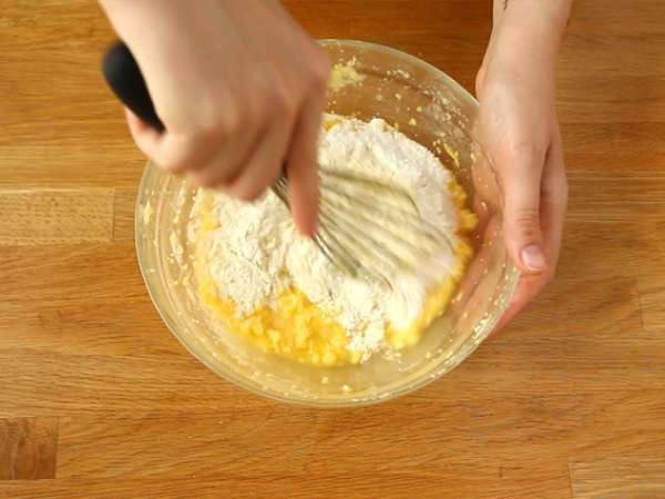 Kolay limonlu kek - Hazırlık adım 2