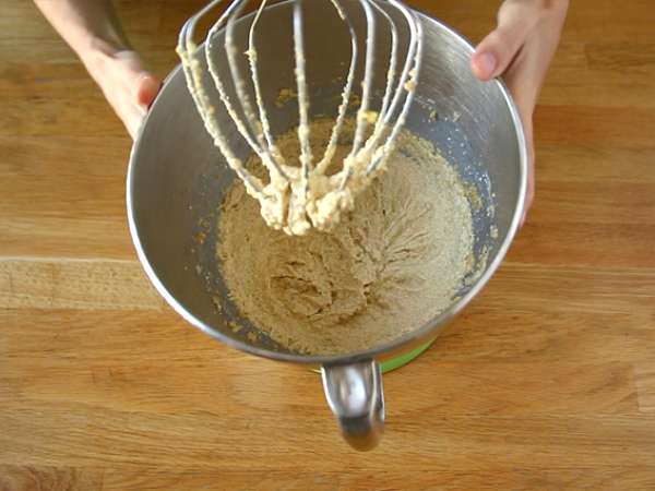 Limon Soslu Limonlu ve Yulaflı Brownie - Hazırlık adım 2