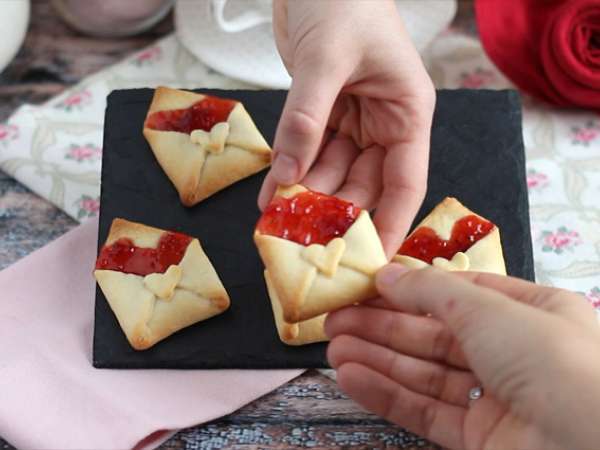 Sevgililer Günü için kurabiye sevgi zarfları - Hazırlık adım 6