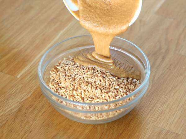 Fıstıklı pirinç gevreği çubuğu - Hazırlık adım 5