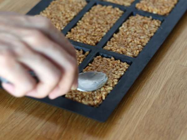 Fıstıklı pirinç gevreği çubuğu - Hazırlık adım 6