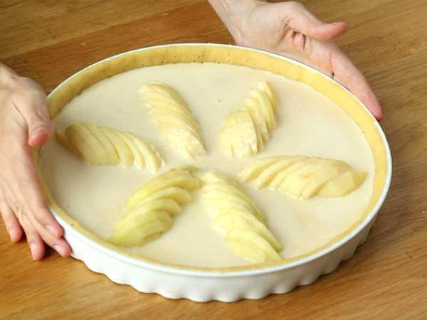 Elmalı ve bademli kek (Tarte normande) - Hazırlık adım 8