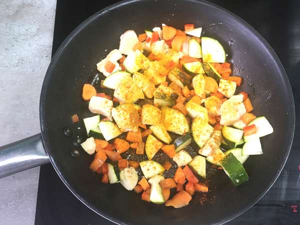 Sebzeli ve tavuklu kinoa - Hazırlık adım 2