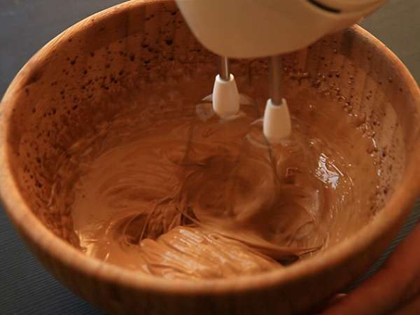 Ekspres kahve köpüğü - 3 malzeme - Hazırlık adım 2