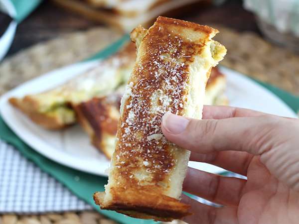 Pestolu tuzlu Fransız tostu - Hazırlık adım 6