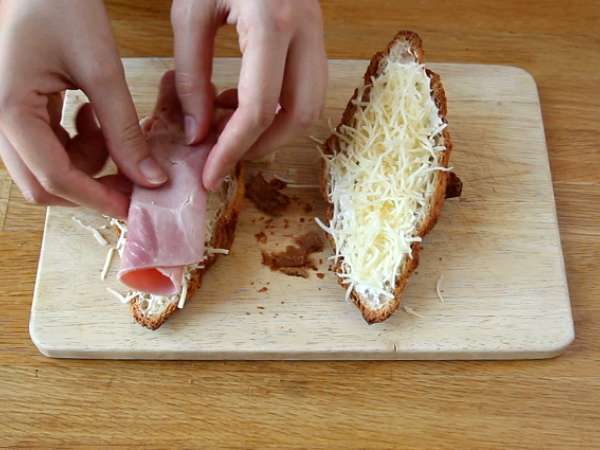Jambonlu ve peynirli kruvasanlar - Hazırlık adım 2