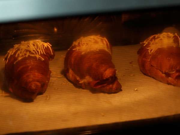 Jambonlu ve peynirli kruvasanlar - Hazırlık adım 4