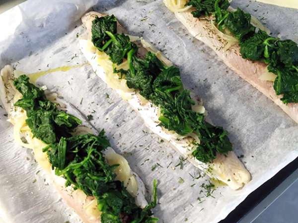 Milföy hamurunda ıspanaklı barlam balığı - Hazırlık adım 3