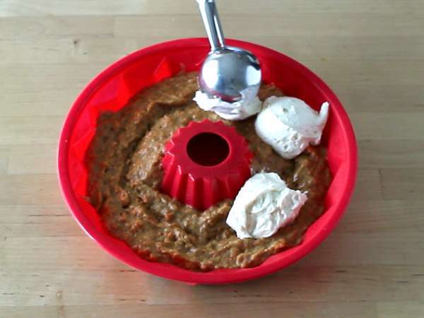 Cheesecake dolgulu havuçlu pandispanya - Hazırlık adım 5