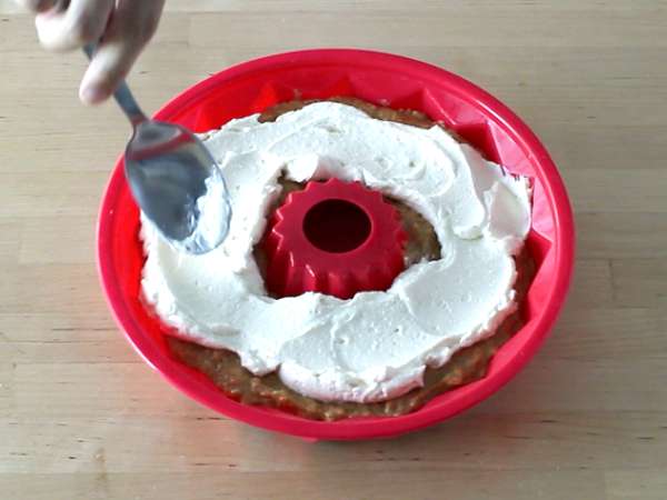 Cheesecake dolgulu havuçlu pandispanya - Hazırlık adım 6