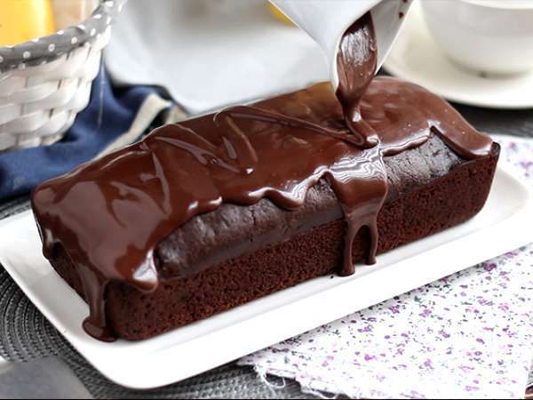 Mayonezli ve çikolatalı pandispanya - Hazırlık adım 5